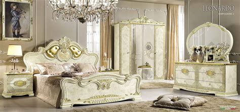Esf Leonardo Italian Bedroom Set In Ivory And Gold Finish