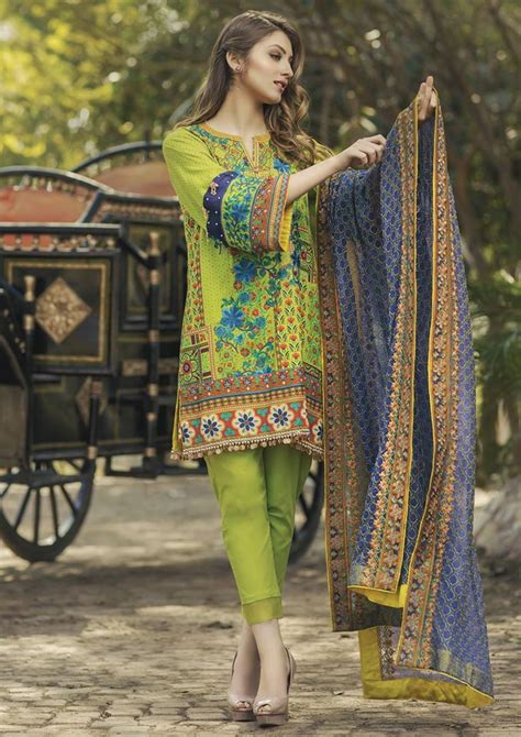 Alkaram Summer Lawn Designs Latest Suits Collection 2021 2022 Pakistani Fashion Casual