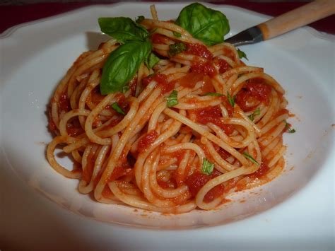 Spaghetti With Marinara Sauce Recipe — Dishmaps