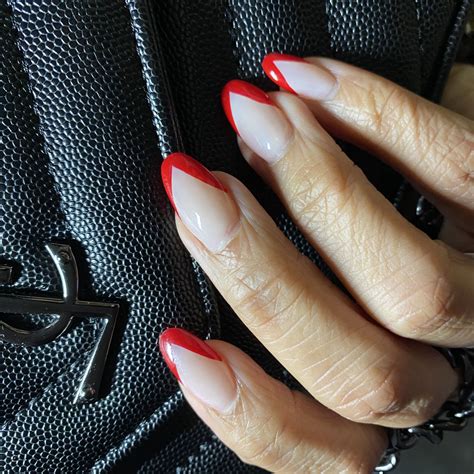 Red mani | Nail art, Oval shaped nails, Nail art designs