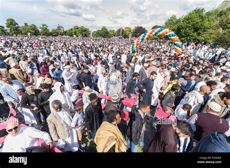 Khutbah High Resolution Stock Photography and Images - Alamy