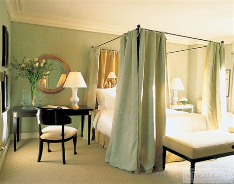 Barbara barry has provided an exclusive look into how she achieves a nurturing and beautiful home…revealing her principles to design and offering up how to incorporate them into our homes. #TheNewFeminine Color Palette: Pretty Pastels!