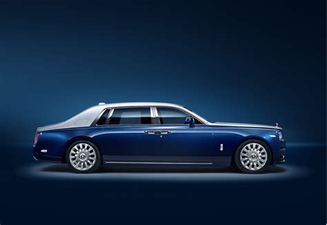 Total Seclusion Rolls Royce Privacy Suite Turns Phantom Into Rolling