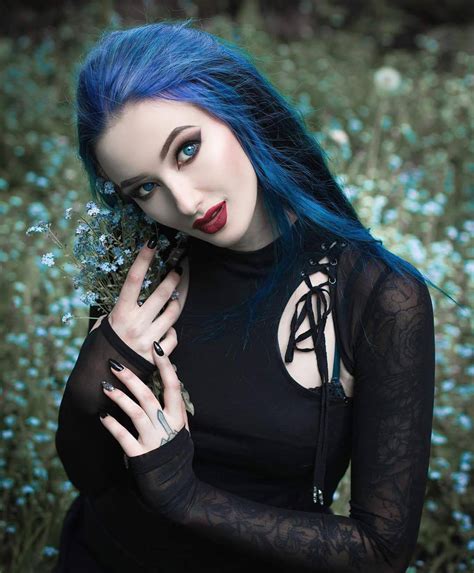 Model Blue Astrid Photo Goldfinch Welcome To Gothic And Amazing