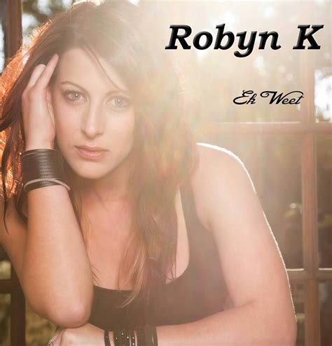 Robyn K Artist
