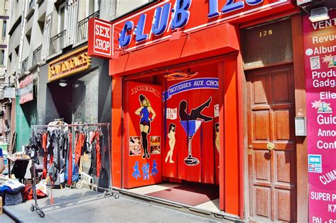 2013 06 08 Braderie De Vêtements Cuir Sex Shop 128 Rue S Flickr