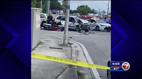 1 Dead After Car Crashes Into Miami Dade Bus Wsvn 7news Miami News