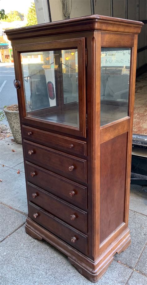 Our family have a true model. UHURU FURNITURE & COLLECTIBLES: SOLD #100991 Alexander ...