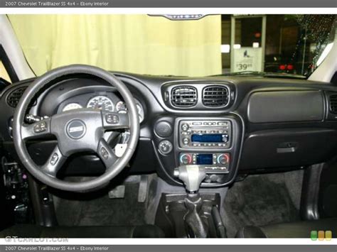 Ebony Interior Dashboard For The 2007 Chevrolet Trailblazer Ss 4x4
