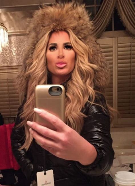 Kim Zolciak Body Selfies The Hollywood Gossip