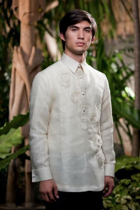 Keeping Tradition In A Modern Way Barong Power Dressing Barong Tagalog