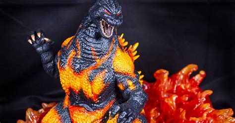 Burning Godzilla Statue Review Sdcc 2020 Exclusive From Diamond Select