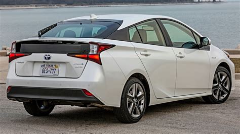 Toyota Prius 2020 Price In Pakistan Review Full Specs And Images