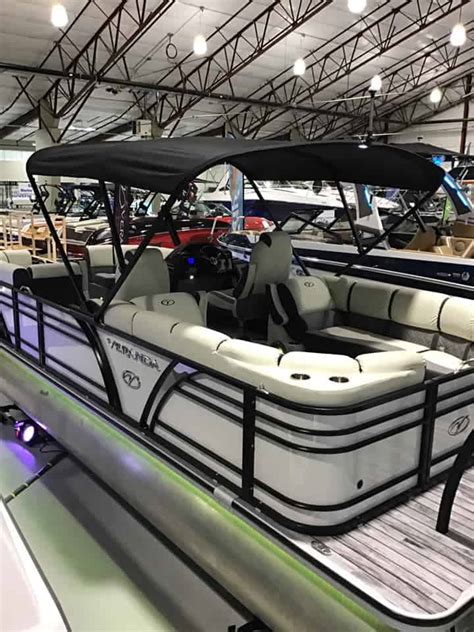 2023 Boat Shows Veranda Luxury Pontoons