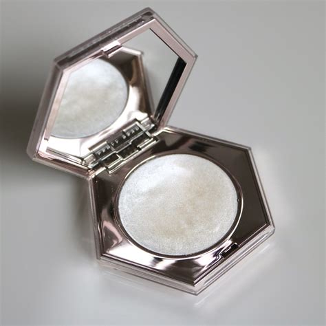 Highlight Fenty Beauty Diamond Bomb No Box Mint Cosmetics Save