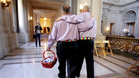 Holder Us Acknowledges Gay Marriage In Six More States Total Now 33
