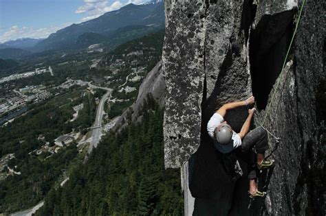 Lonens On Grand Wall Squamish 511a Perrys Layback Altus Mountain Guides