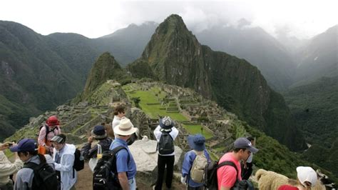 Canadians Arrested For Taking Naked Photos At Machu Picchu Cbc News