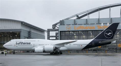 Lufthansas New Look Arrives In Hamburg Lufthansa Flyer