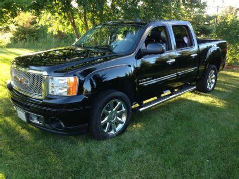 Find Used 2009 Gmc Sierra 1500 Denali Crew Cab Pickup 4 Door 62l In