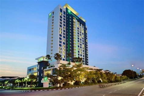 Best Price On Holiday Inn Melaka In Malacca Reviews