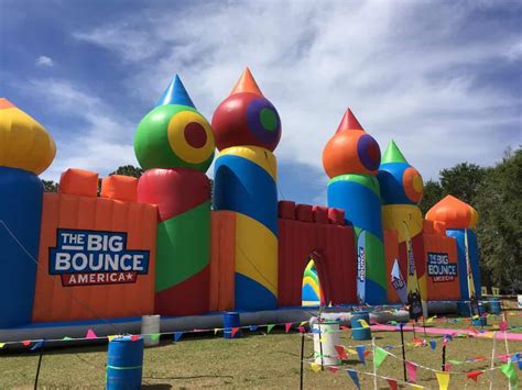 Video Big Bounce America Brings The Worlds Largest Bounce House To