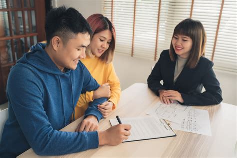 Pendapat penulis tersebut menjadi kenyataan hukum dalam praktek pelaksanaan gadai pada umumnya baik gadai kendaraan. Format Contoh Surat Perjanjian Sewa Rumah Yang Ringkas ...