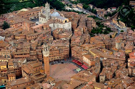 Siena Toscana Itália Um Passeio Pela Idade Média Bagagem De Bordo