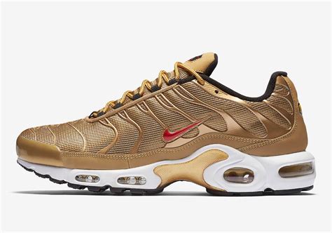 Explore a wide range of the best vapormax plus on besides good quality brands, you'll also find plenty of discounts when you shop for vapormax plus. Nike Air Vapormax 97 + Air Max 97 + Air Max Plus "Metallic Gold" Release Info | SneakerNews.com