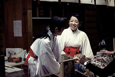 Japanese Girls Smithsonian Photo Contest Smithsonian Magazine