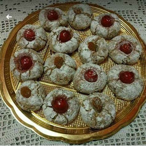 Cassata consists of round sponge cake moistened with fruit juices or liqueur and layered with ricotta cheese. Paste di mandorle - Ricetta siciliana | Ricetta | Pasta di ...