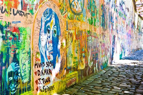 Lennon Wall Τουριστικός Οδηγός Πράγας