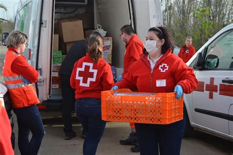 Más De 600 Voluntarios De Cruz Roja Atienden A 29000 Personas En