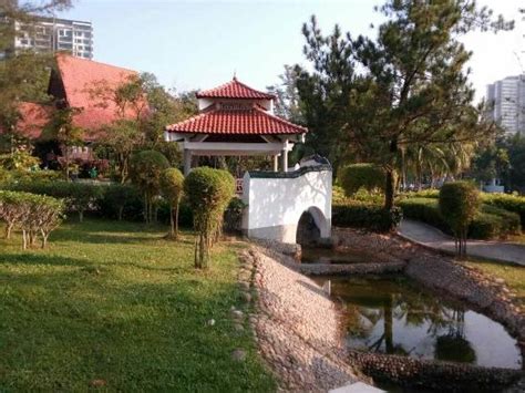 Maybe you would like to learn more about one of these? Features in the park - Picture of Taman Rekreasi Bukit ...