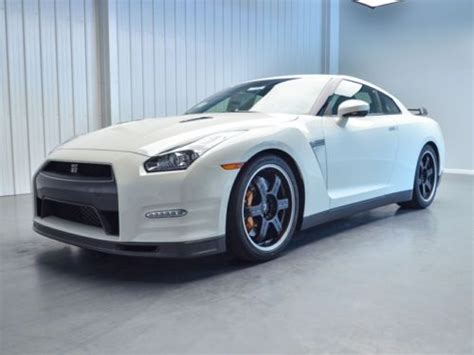 Find New 2014 Nissan Gtr Track Edition Pearl White R35 Twin Turbo Awd