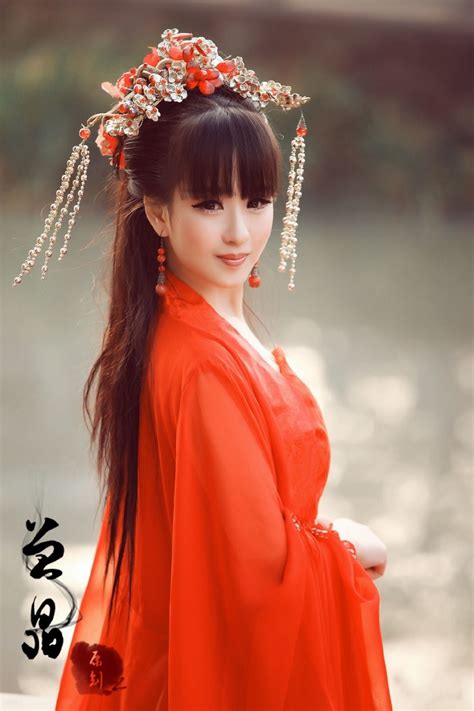 Traditional Chinese Hanfu （汉服）  Красивые азиатские девушки Модные позы Китайские платья