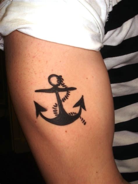 10 Stunning Anchor Tattoos Inspirations Flawssy