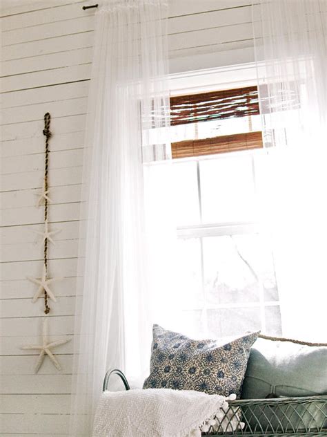 When shopping for window treatments, don't buy blindly. Trendy designs for the small bedroom