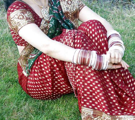 Indian Outdoor Saree Strip Porn Pictures Xxx Photos Sex Images