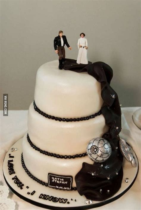 Pin By Rocsa On Tartas Star Wars Wedding Cake Star Wars Cake Star