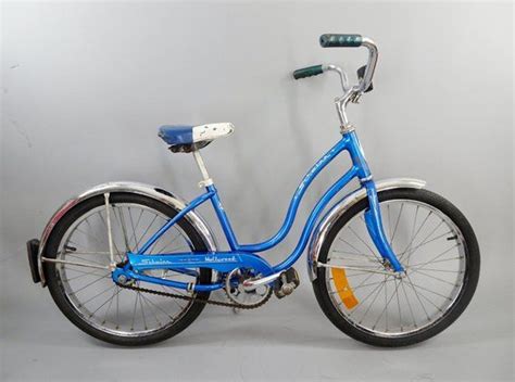 Schwinn Hollywood Bicycle 1970s Vintage Girls Bike 20 Wheels