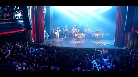 A perder el miedo a quedar como un idiota. FITO Y FITIPALDIS - LA CASA POR EL TEJADO - VIVO VORTERIX ...