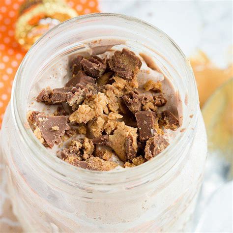 From protein packed overnight oats, to banana overnight oats. Recipe: Reese's Overnight Oats | Chocolate overnight oats ...