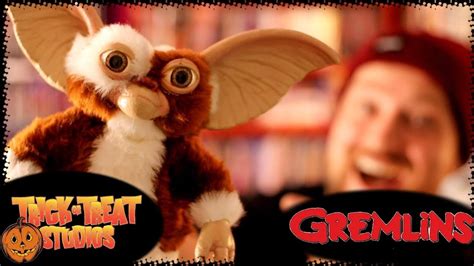 Trick Or Treat Studios Gizmo Prop Replica Mogwai Puppet Gremlins