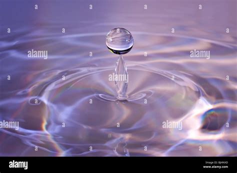 Water Drip Drips Wet Splash Liquid Hi Res Stock Photography And Images Alamy
