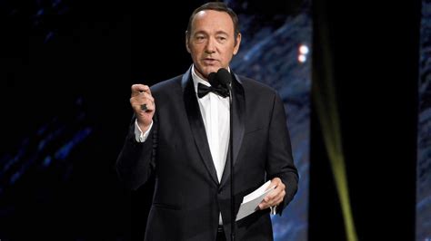 metropolitan police investigate kevin spacey over actor s claims of sex assault