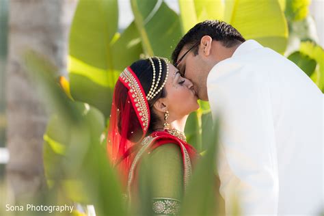 First Look Portrait In Orlando Fl Indian Wedding By Sona Photography