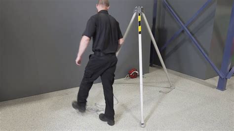 Dismantling The 3m™ Protecta™ Ak105a Tripod 3m Confined Space Youtube