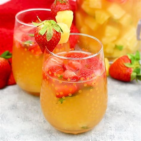 Sparkling Strawberry Pineapple Punch Non Alcoholic Maebells Recipe Apple Drinks Recipes