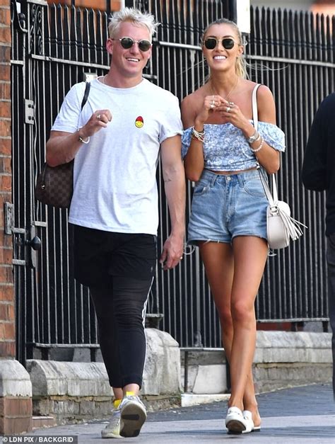 Made In Chelseas Jamie Laing And Sophie Habboo Look Cosy On A Low Key Stroll